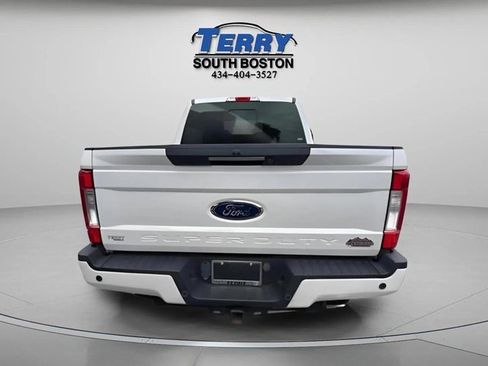 Used 2019 Ford F250 Lariat w/ Lariat Ultimate Package image 2