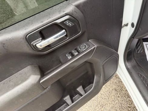 Used 2021 Chevrolet Silverado 1500 Custom image 22