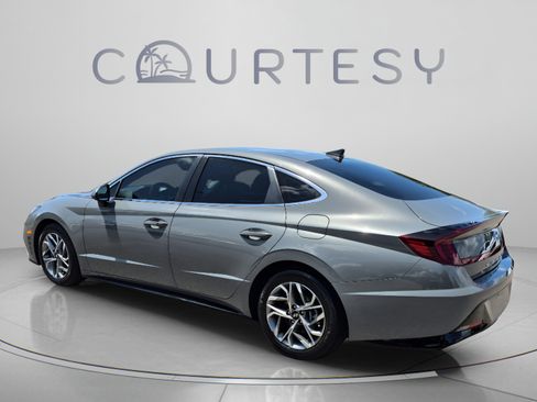 Certified 2023 Hyundai Sonata SEL FWD image 3