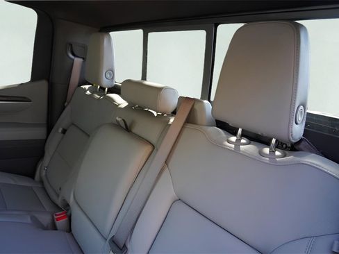 New 2026 GMC Sierra 1500 SLT image 24