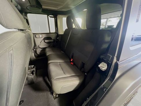 Used 2021 Jeep Wrangler Unlimited Sport image 26