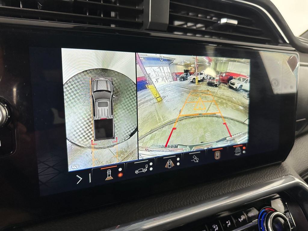 Used 2025 GMC Sierra 1500 Denali w/ Denali Reserve Package AWD/4WD image 19
