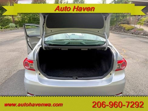 Used 2012 Toyota Corolla LE FWD image 8
