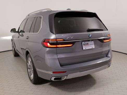 Used 2025 BMW X7 xDrive40i w/ Premium Package AWD/4WD image 13