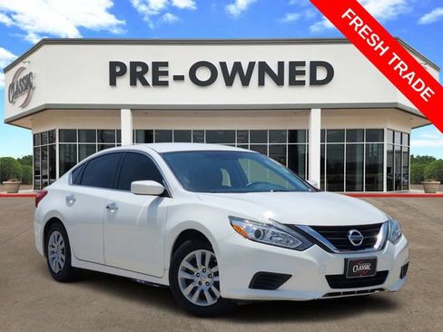 Used 2017 Nissan Altima 2.5 S w/ Power Driver Seat Package FWD image 1
