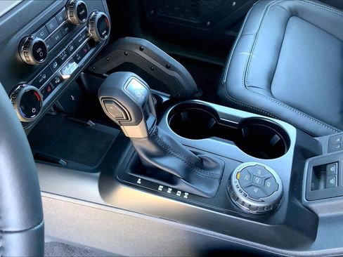 New 2026 Ford Bronco Outer Banks w/ Sasquatch Package image 7