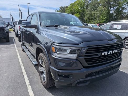 Used 2019 RAM 1500 Laramie w/ Sport Appearance Package AWD/4WD image 13