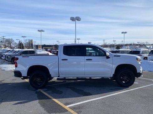 Used 2024 Chevrolet Silverado 1500 Custom Trail Boss w/ LPO, Dark Essentials Package image 6