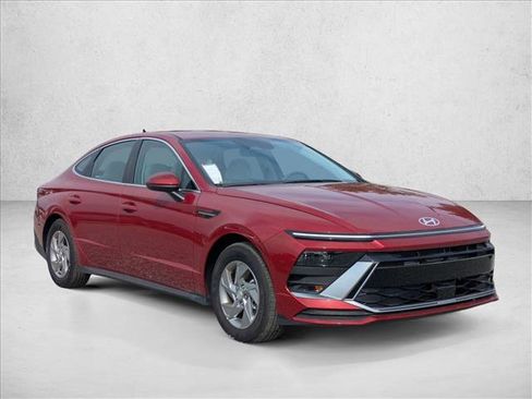 New 2025 Hyundai Sonata SE FWD image 3