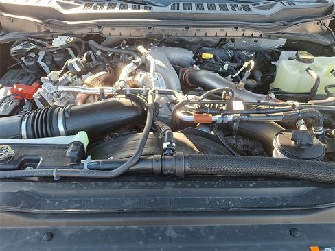 Certified 2024 Ford F450 Lariat w/ Camper Package image 27