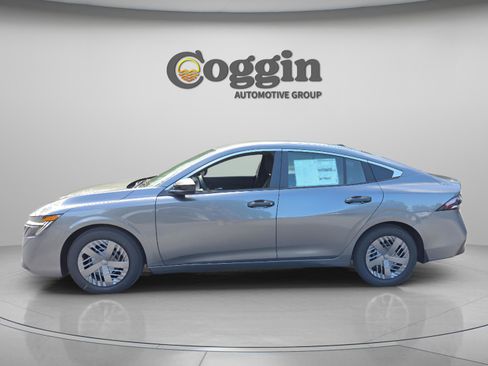 Used 2010 Ford Taurus SEL image 2