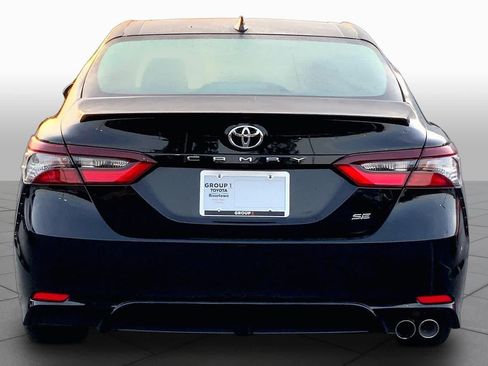 Used 2024 Toyota Camry SE FWD image 5