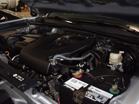 Used 2017 Toyota Tacoma TRD Off-Road image 44