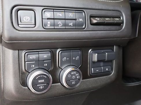 Used 2023 GMC Yukon Denali Ultimate AWD/4WD image 28