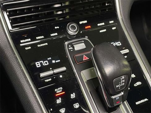 Used 2023 Porsche Panamera 4 Platinum Edition image 34