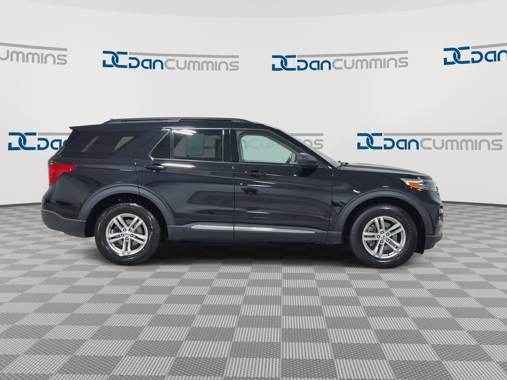 Used 2023 Ford Explorer XLT w/ Equipment Group 202A AWD/4WD image 9