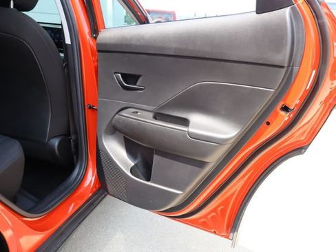Used 2025 Hyundai Kona SEL FWD image 28
