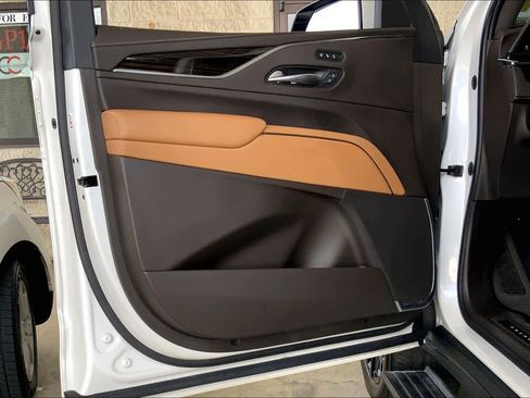 Used 2022 Cadillac Escalade Sport w/ Touring Package image 21