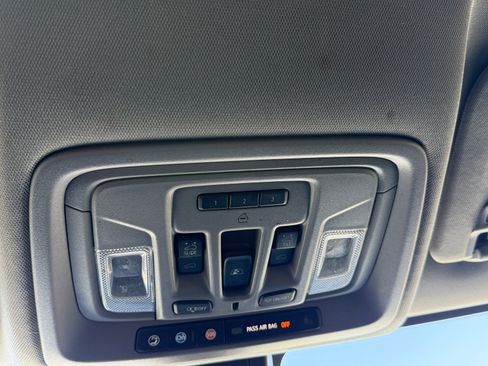 Used 2022 GMC Sierra 3500 Denali AWD/4WD image 34