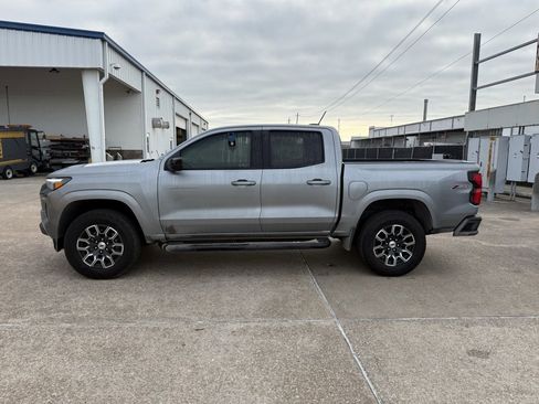 Used 2024 Chevrolet Colorado Z71 w/ Z71 Convenience Package 2 image 8