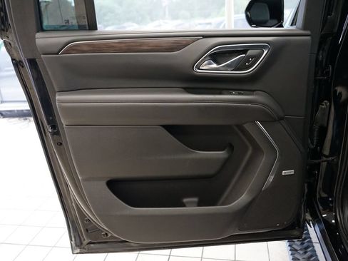 Used 2021 Chevrolet Suburban Z71 w/ Rear Media and Nav Package AWD/4WD image 54