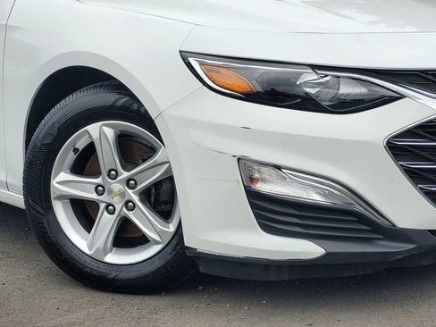 Used 2021 Chevrolet Malibu LS FWD image 9