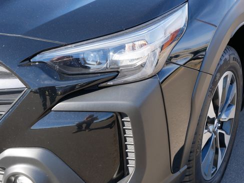 Used 2023 Subaru Outback Limited AWD/4WD image 16