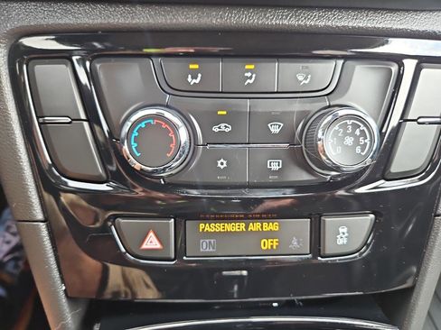 Used 2018 Buick Encore Preferred AWD/4WD image 30