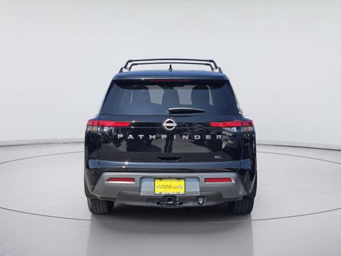 Used 2026 Nissan Pathfinder SL w/ SL Premium Package FWD image 8
