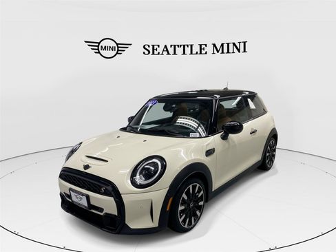 Certified 2023 MINI Cooper S image 1
