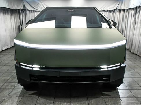 Used 2024 Tesla Cybertruck Cyberbeast AWD/4WD image 2