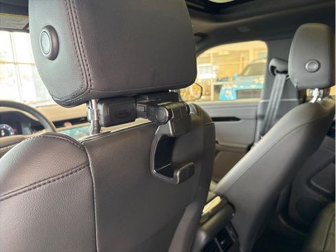 Used 2024 Land Rover Range Rover Evoque Dynamic SE image 29