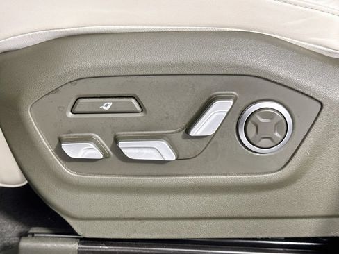 Used 2024 Hyundai Santa Fe Calligraphy AWD/4WD image 19