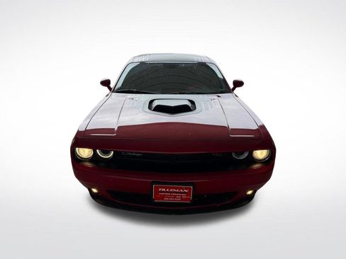 Used 2017 Dodge Challenger R/T RWD image 10