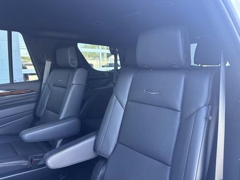 Certified 2024 Cadillac Escalade Luxury AWD/4WD image 29