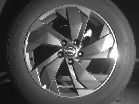 Used 2025 Nissan Rogue SV image 14