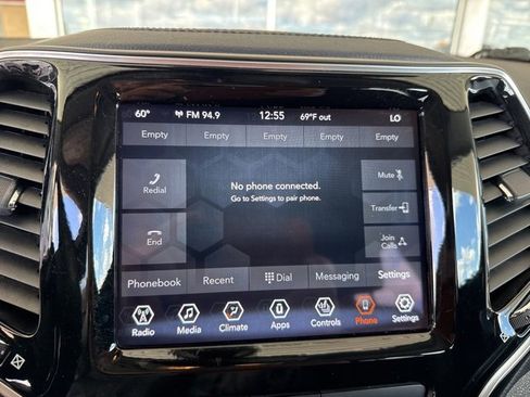 Used 2020 Jeep Cherokee Limited image 27