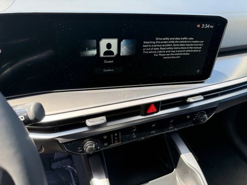 New 2026 Kia Sorento LX FWD image 12