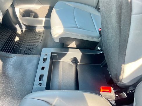 Used 2024 Ford F550 2WD Regular Cab Super Duty image 18