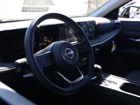 New 2026 Nissan Kicks SV image 14