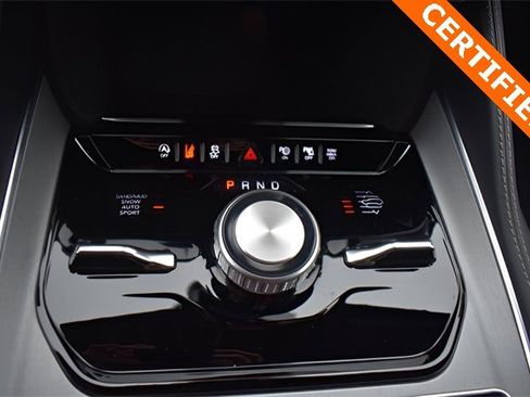 Used 2024 Jeep Wagoneer L Series II w/ Convenience Group I image 26