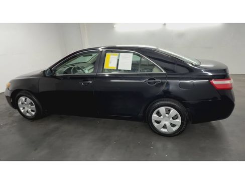 Used 2008 Toyota Camry LE FWD image 6