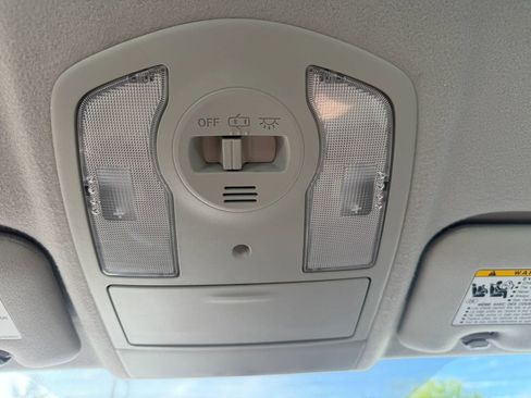 Used 2015 Toyota Prius Two FWD image 23