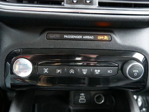 Certified 2024 Ford Escape Platinum image 24