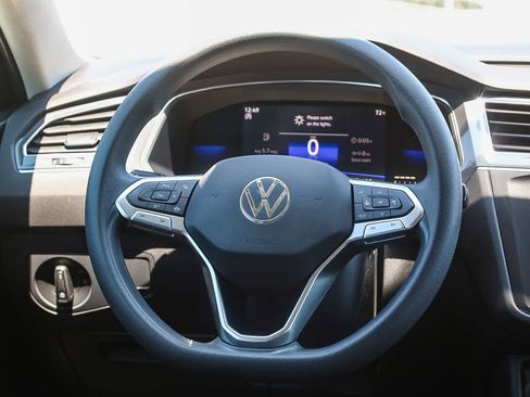 Used 2022 Volkswagen Tiguan S image 15