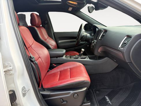 Used 2018 Dodge Durango SRT w/ Technology Group AWD/4WD image 15