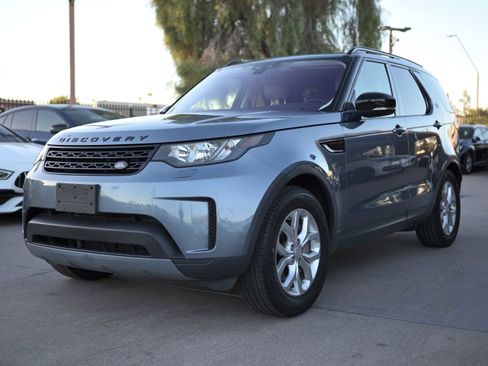 Used 2018 Land Rover Discovery SE image 10