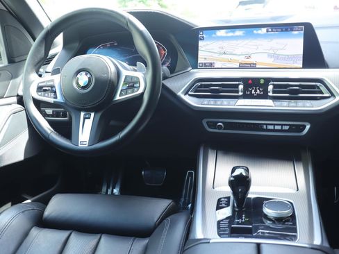 Used 2022 BMW X5 sDrive40i w/ M Sport Package image 29