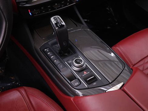 Used 2022 Maserati Levante Trofeo AWD/4WD image 17