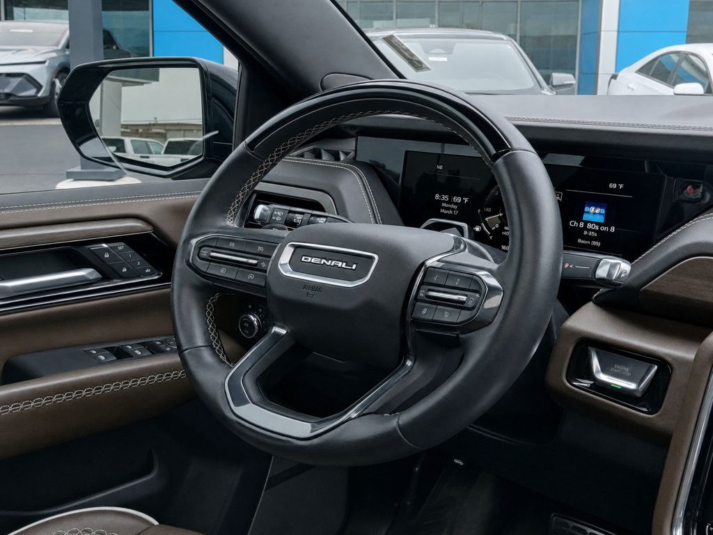 Used 2025 GMC Yukon Denali Ultimate AWD/4WD image 13